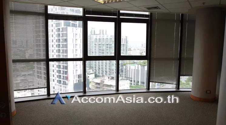 6  Office Space For Rent in Sukhumvit ,Bangkok BTS Ekkamai at Modern Town Building AA17506